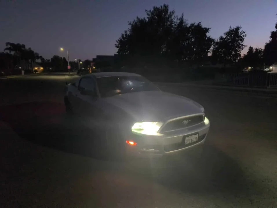 2013 Ford S197 Mustang - Image 5 of 8
