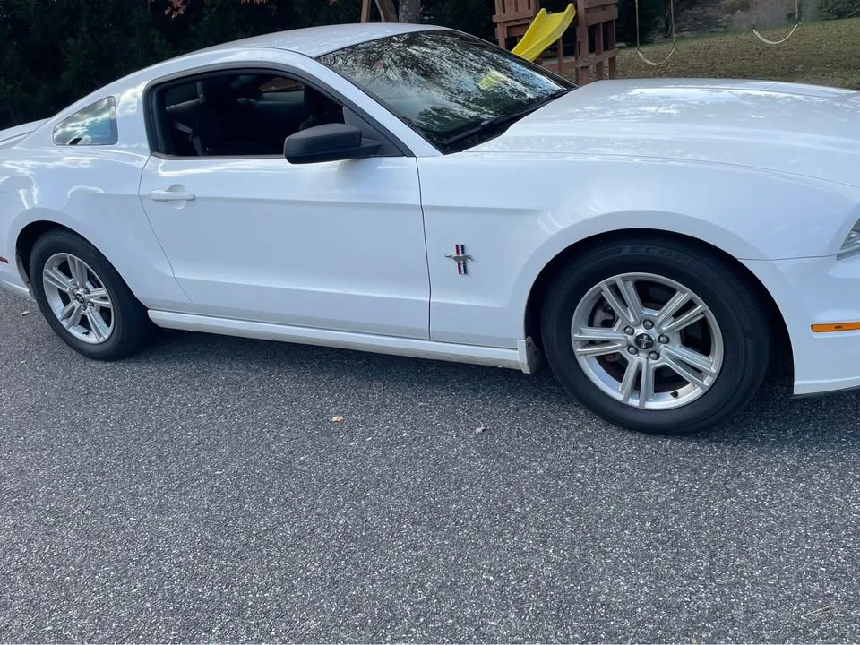2013 Ford S197 Mustang - Image 3 of 11