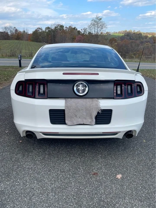 2013 Ford S197 Mustang - Image 4 of 11