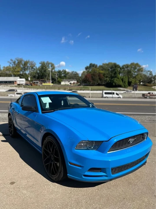 2013 Ford S197 Mustang - Image 2 of 15