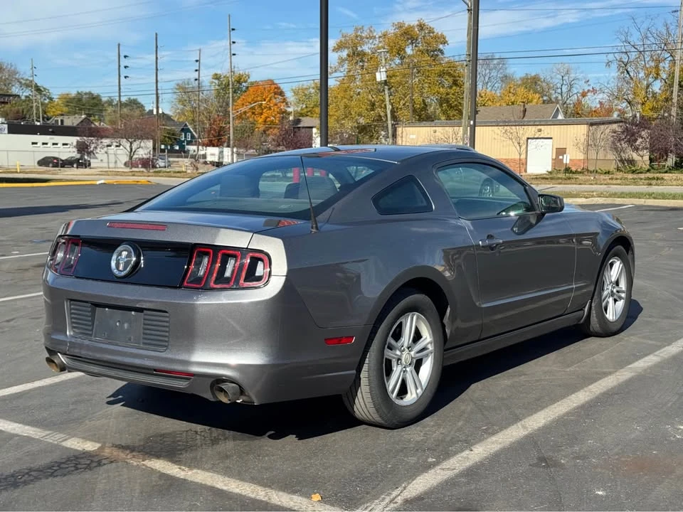 2013 Ford S197 Mustang - Image 5 of 10