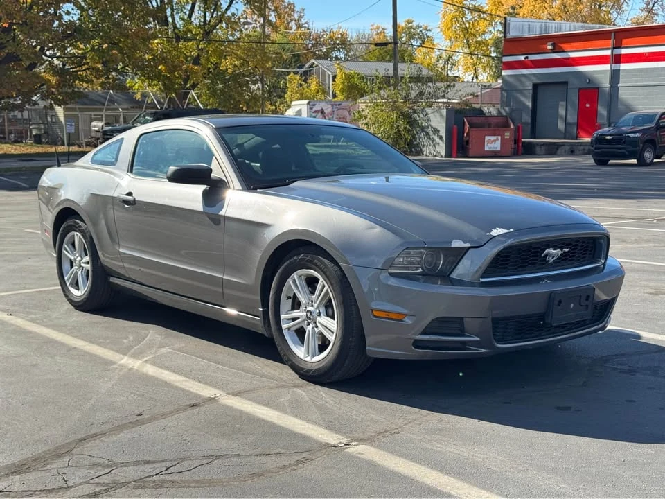 2013 Ford S197 Mustang - Image 2 of 10