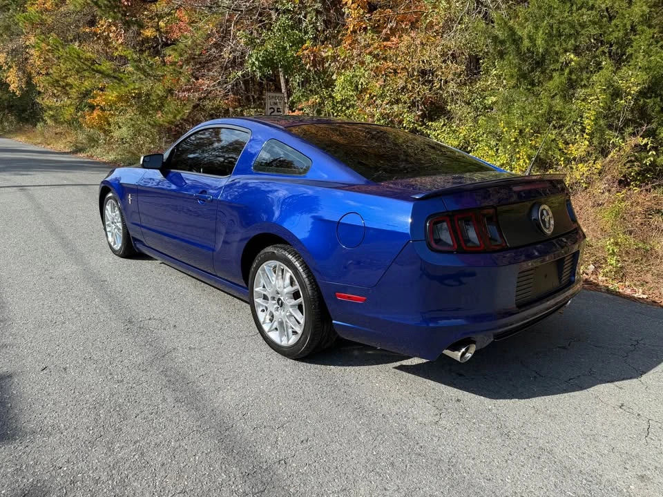 2013 Ford S197 Mustang - Image 2 of 13