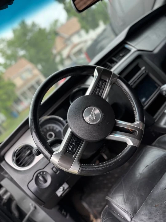 2013 Ford S197 Mustang - Image 2 of 8