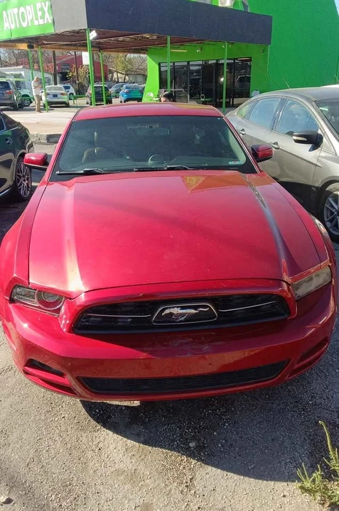 2013 Ford S197 Mustang - Image 2 of 10