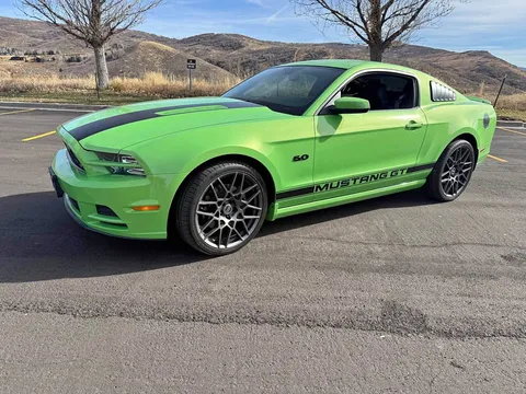 2013 Ford Mustang GT Bullitt Coupe