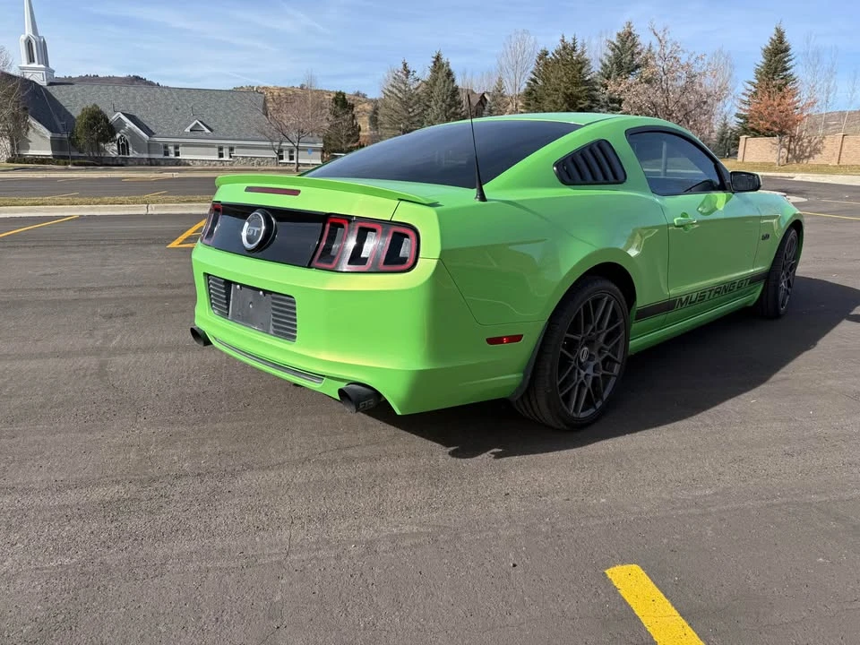 2013 Ford S197 Mustang - Image 2 of 9