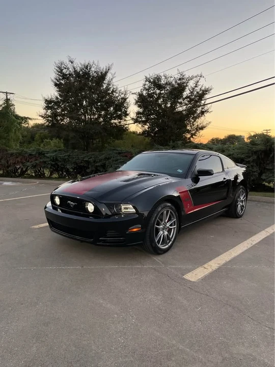 2013 Ford S197 Mustang - Image 2 of 15