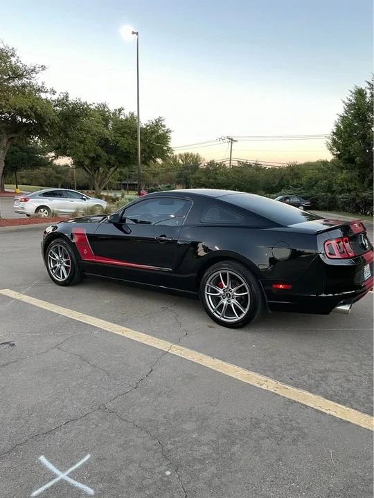 2013 Ford S197 Mustang - Image 3 of 15