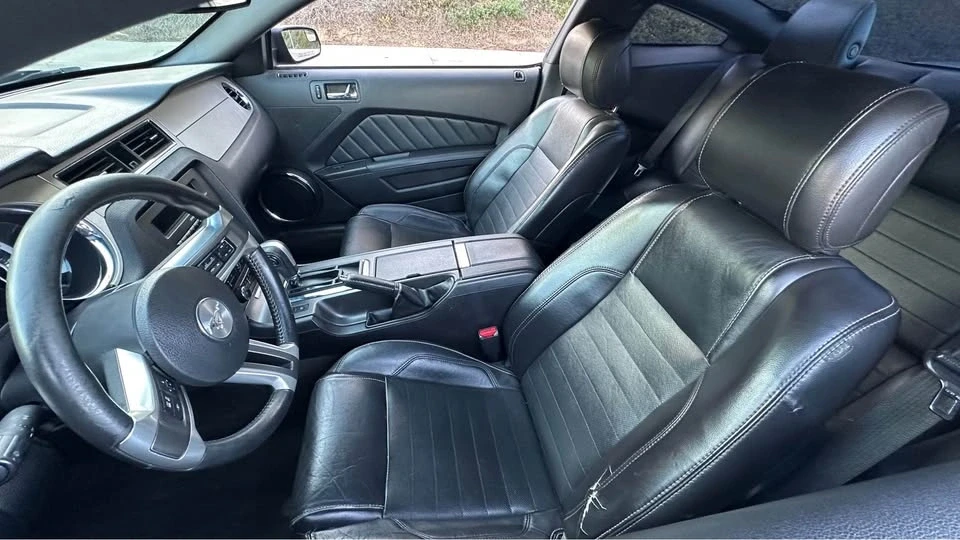 2013 Ford S197 Mustang - Image 8 of 12