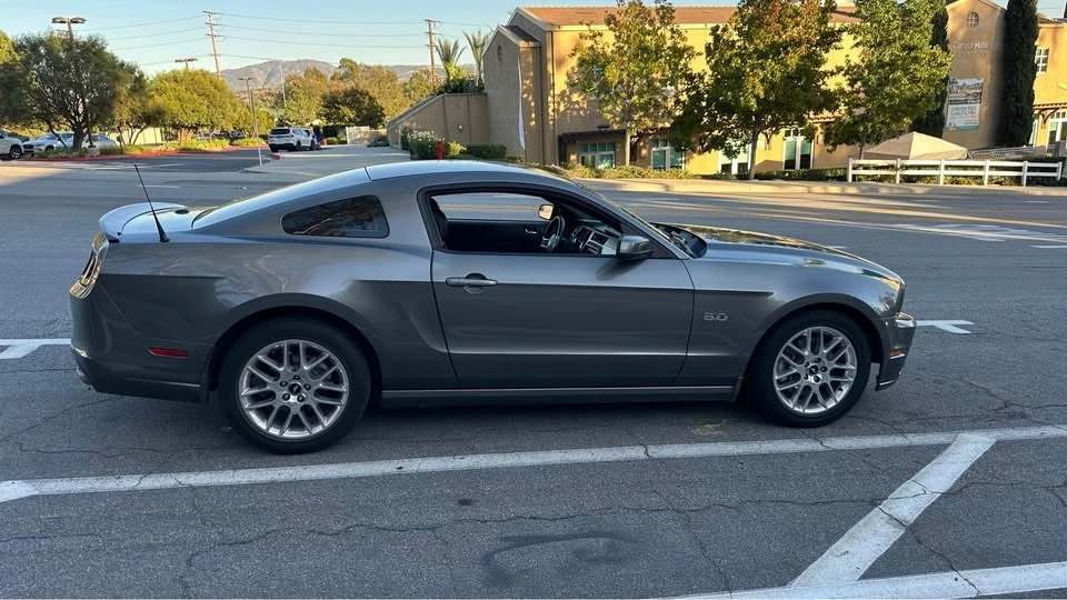 2013 Ford S197 Mustang - Image 4 of 12