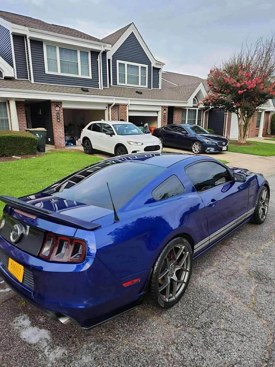 2013 Ford S197 Mustang - Image 2 of 4