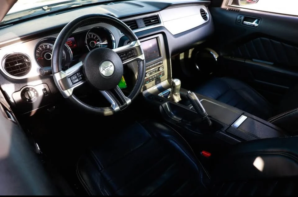 2013 Ford S197 Mustang - Image 10 of 14