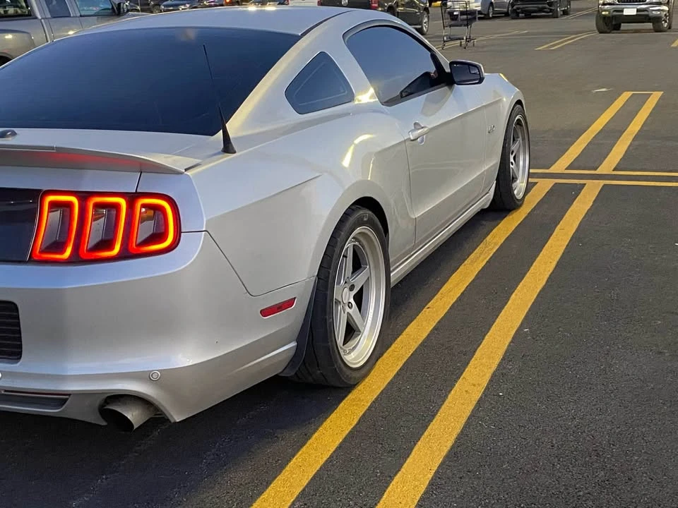 2013 Ford S197 Mustang - Image 3 of 8