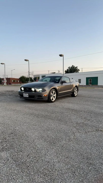 2013 Ford S197 Mustang - Image 2 of 12