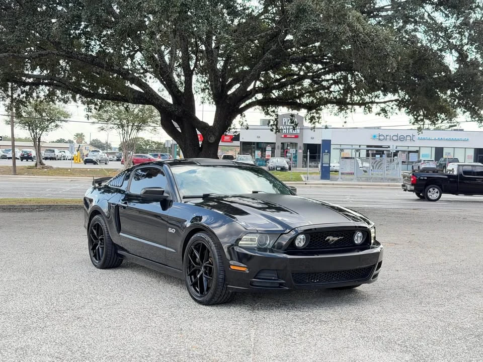 2013 Ford S197 Mustang - Image 2 of 11