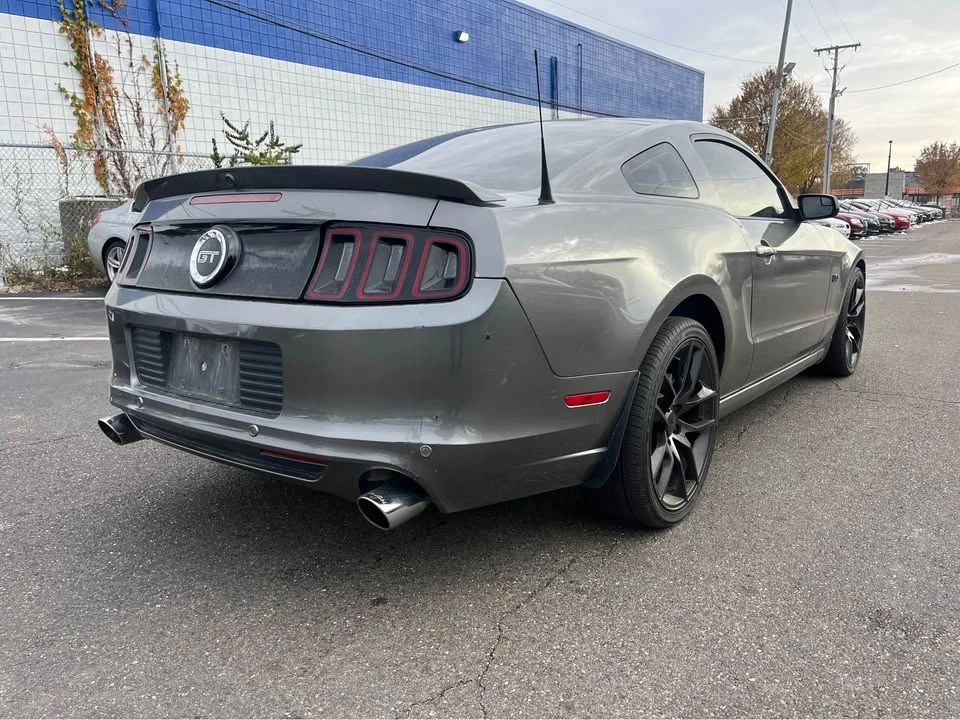 2013 Ford S197 Mustang - Image 2 of 8