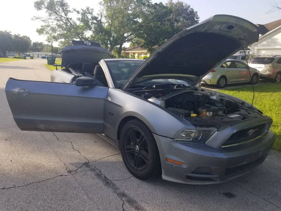 2013 Ford S197 Mustang - Image 14 of 21