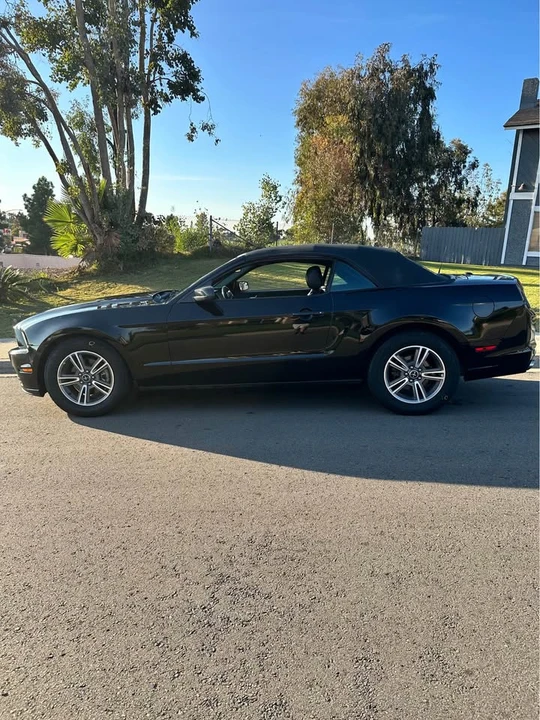 2013 Ford S197 Mustang - Image 6 of 11