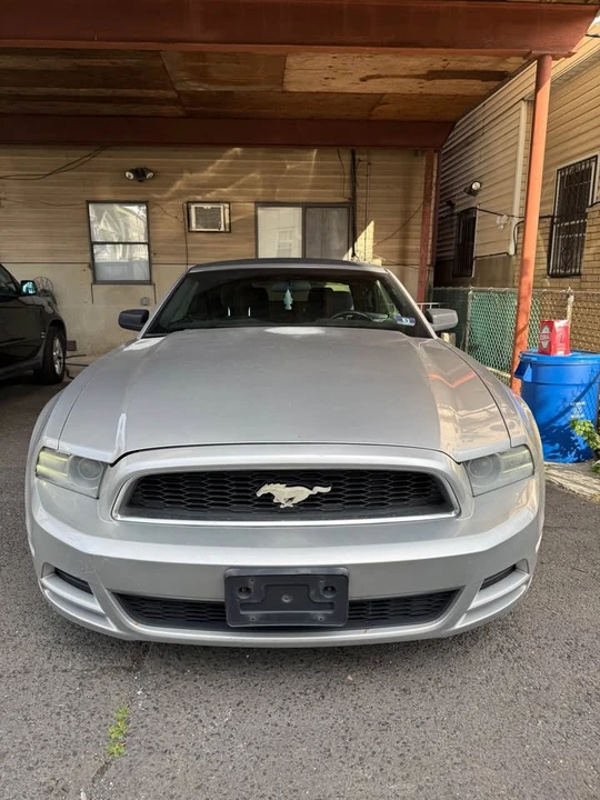 2013 Ford S197 Mustang - Image 2 of 15