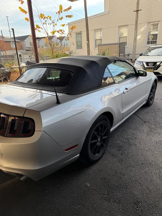 2013 Ford S197 Mustang - Image 13 of 15