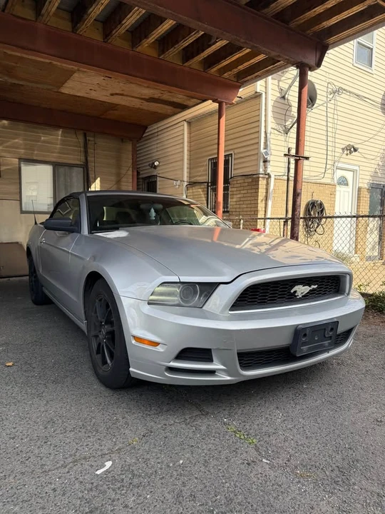 2013 Ford S197 Mustang - Image 3 of 15