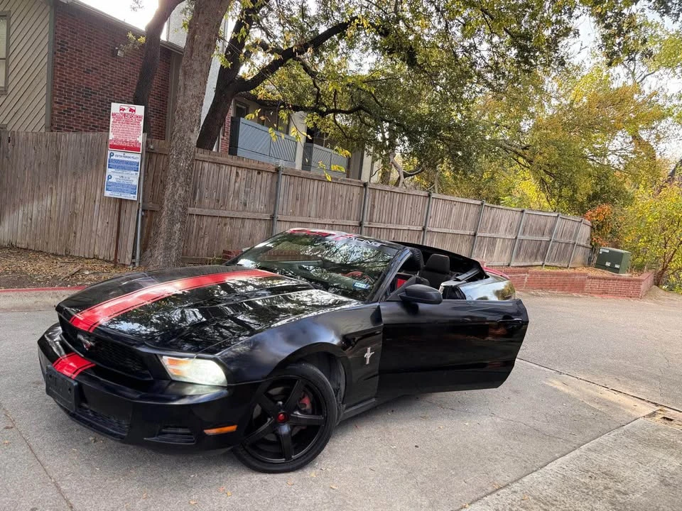 2013 Ford S197 Mustang - Image 2 of 12