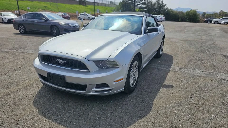 2013 Ford S197 Mustang - Image 5 of 13