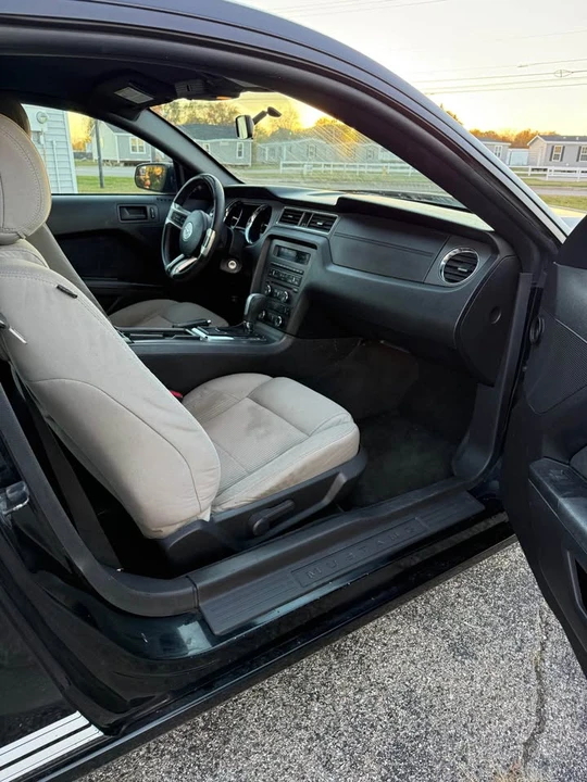 2013 Ford S197 Mustang - Image 7 of 8
