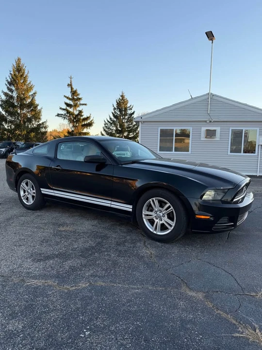 2013 Ford S197 Mustang - Image 2 of 8