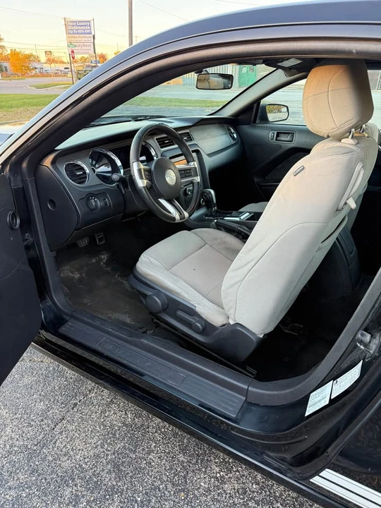 2013 Ford S197 Mustang - Image 6 of 8