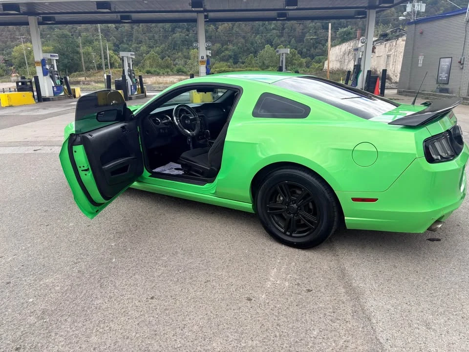 2013 Ford S197 Mustang - Image 8 of 12