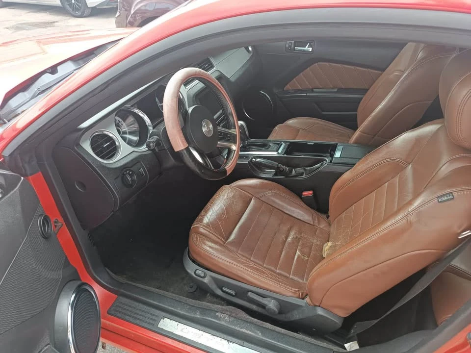 2013 Ford S197 Mustang - Image 3 of 3