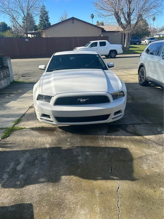 2013 Ford S197 Mustang - Image 4 of 4