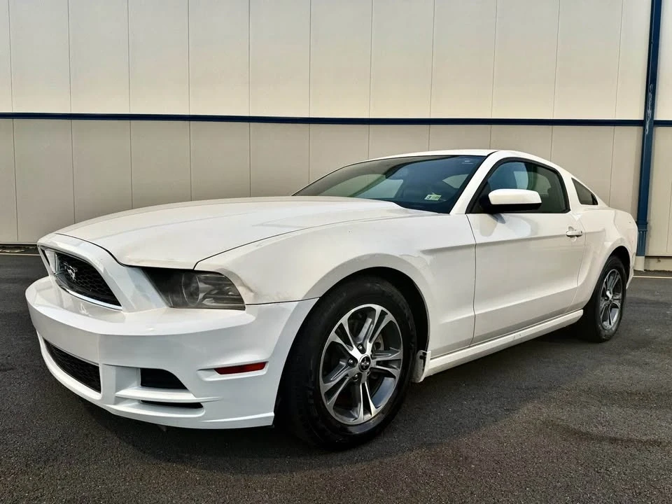 2013 Ford S197 Mustang - Image 2 of 19