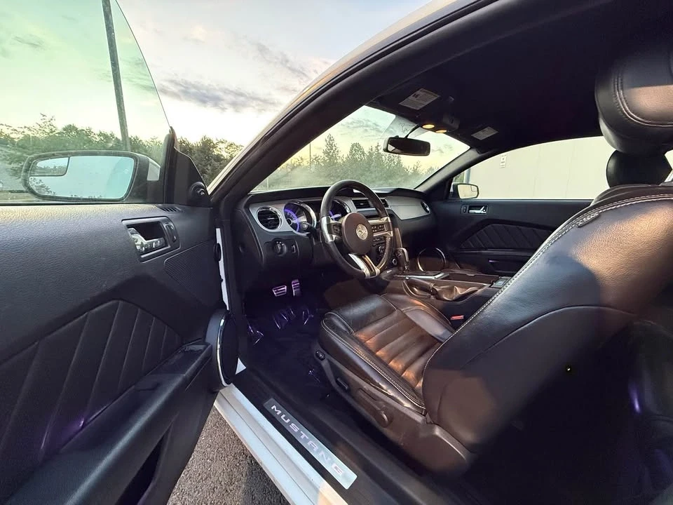 2013 Ford S197 Mustang - Image 10 of 19