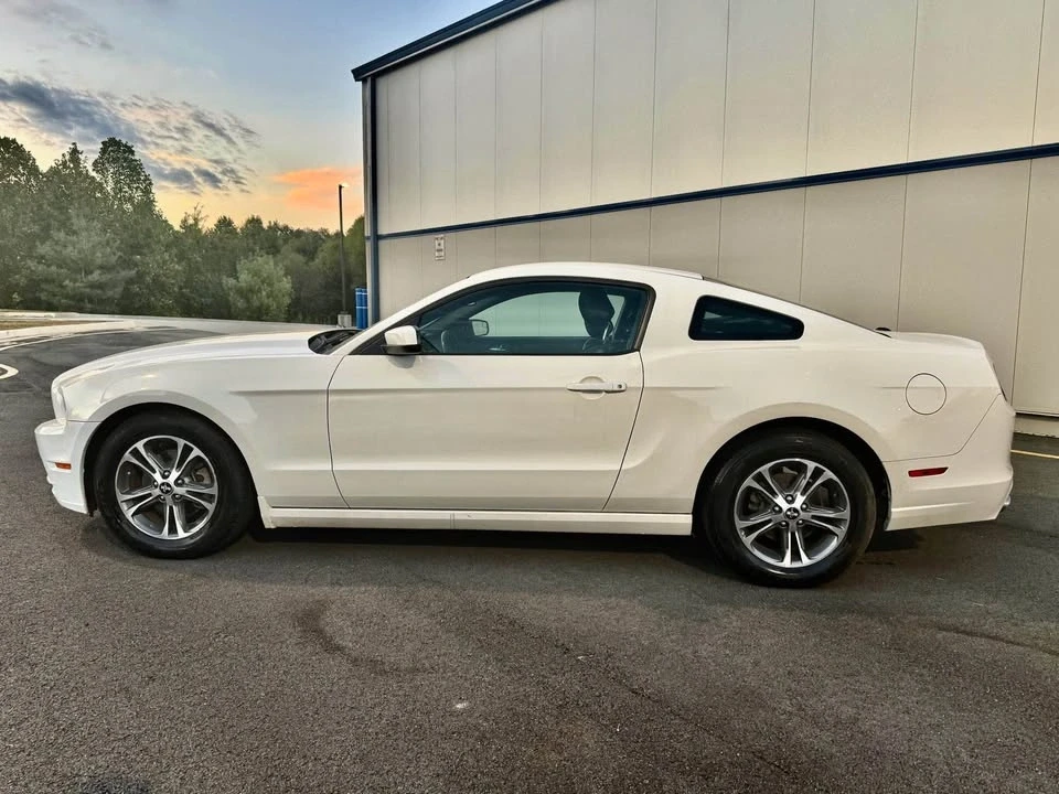 2013 Ford S197 Mustang - Image 3 of 19