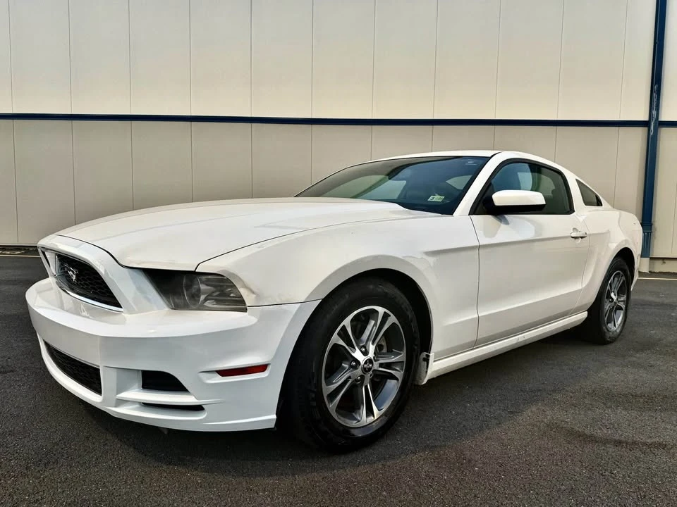 2013 Ford S197 Mustang - Image 2 of 19