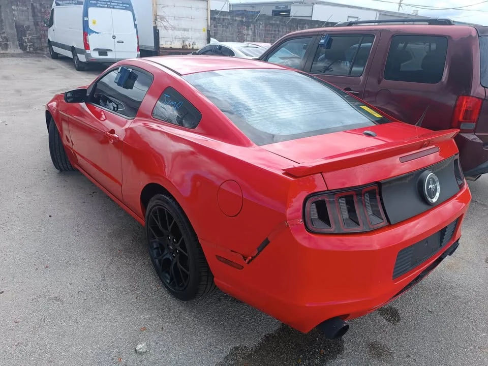 2013 Ford S197 Mustang - Image 2 of 5