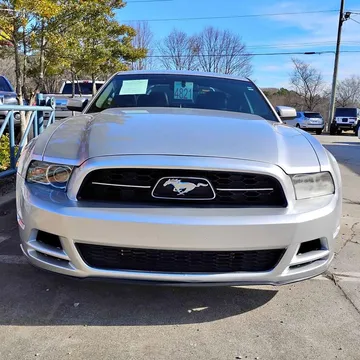 2013 Ford Mustang V6 Premium Coupe