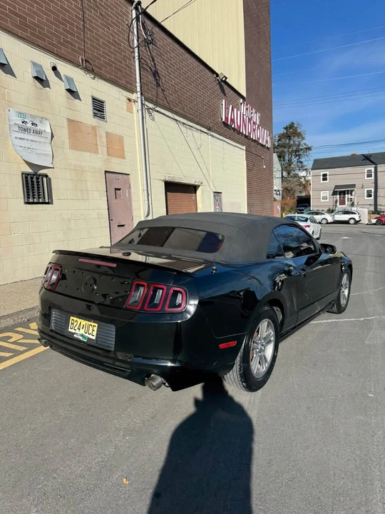 2013 Ford S197 Mustang - Image 3 of 8