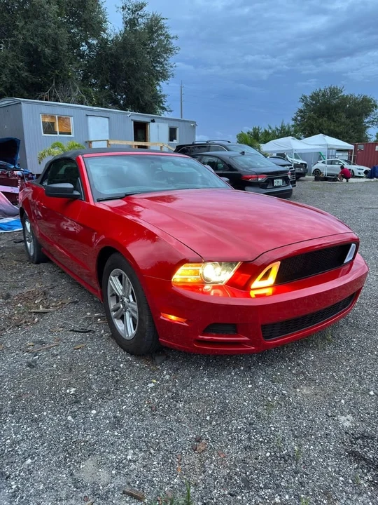 2013 Ford S197 Mustang - Image 2 of 13