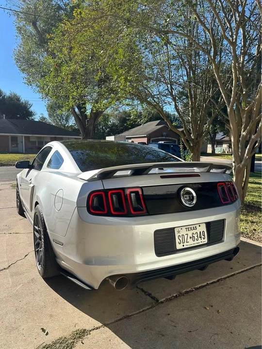 2013 Ford S197 Mustang - Image 6 of 14