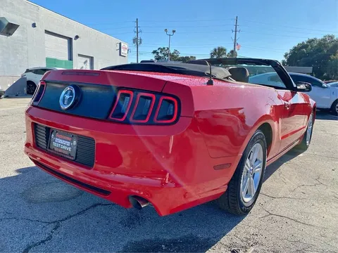 2013 Ford Mustang V6 Convertible