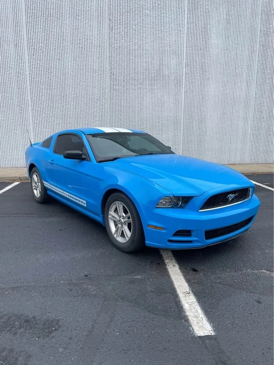 2013 Ford S197 Mustang - Image 2 of 11