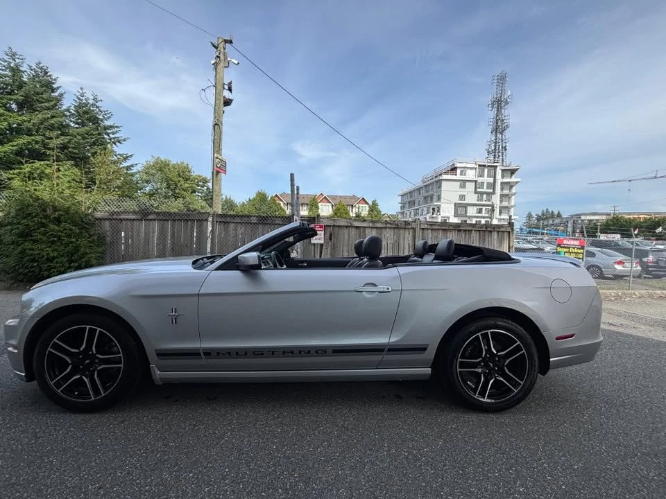 2013 Ford S197 Mustang - Image 2 of 16