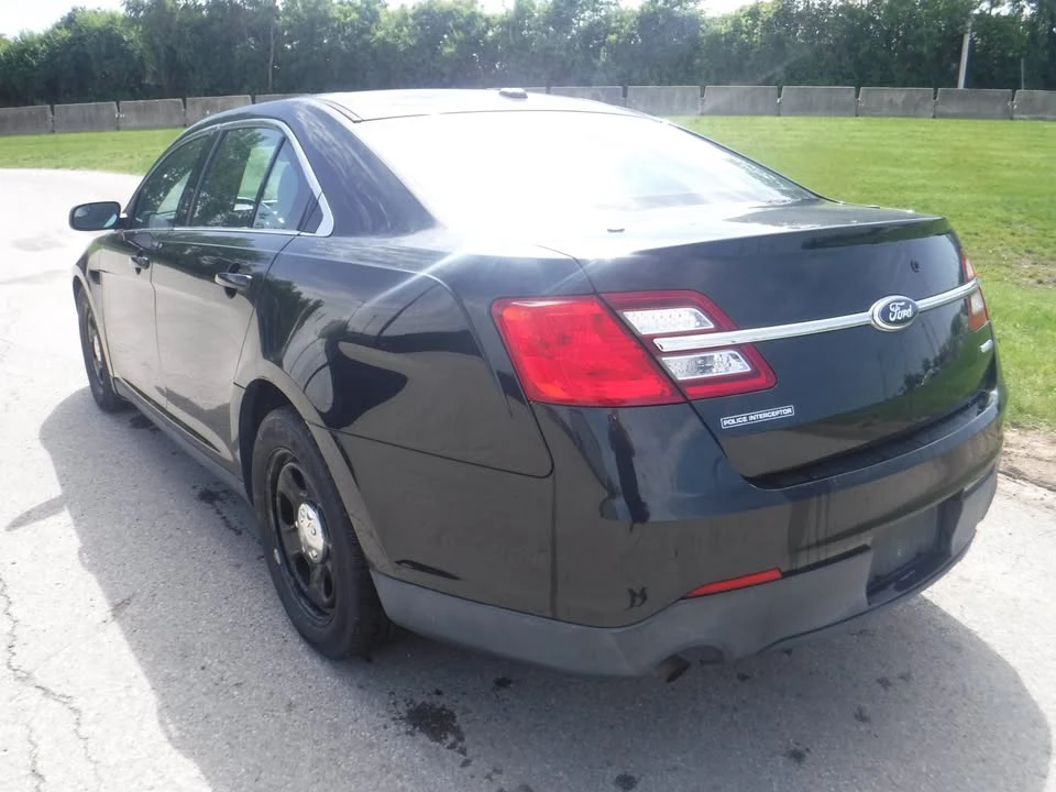 2013 Ford Taurus 6th Gen - Image 7 of 15