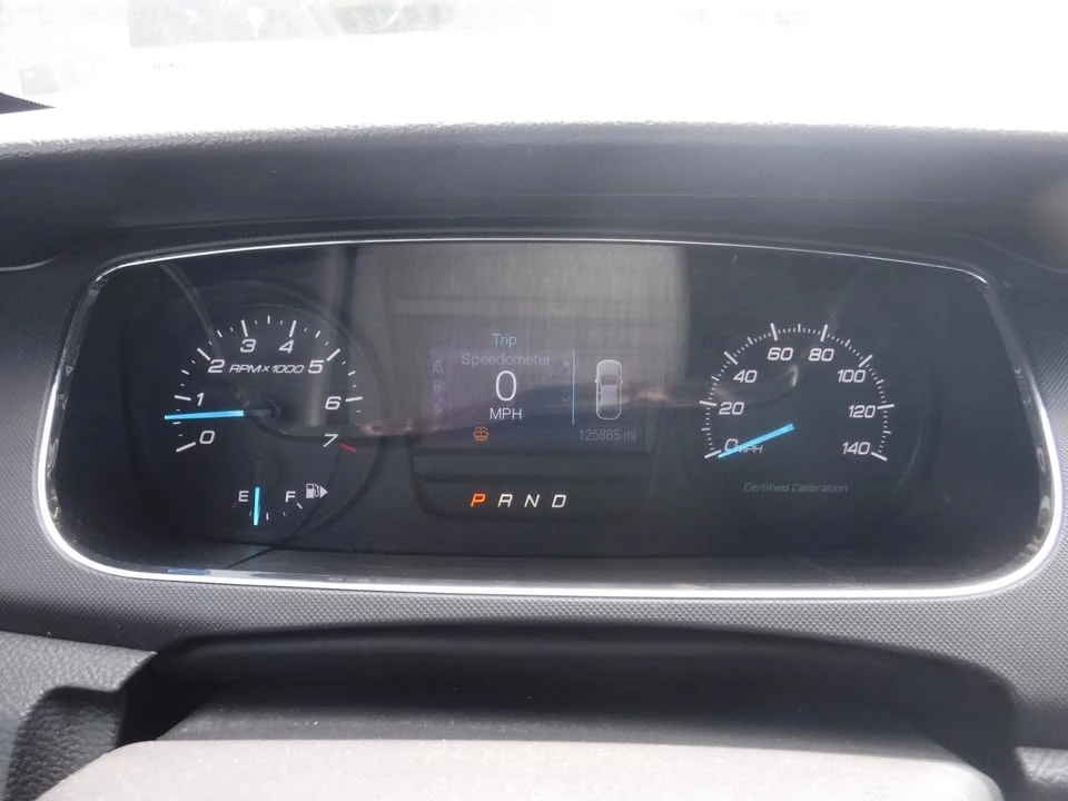 2013 Ford Taurus 6th Gen - Image 11 of 15