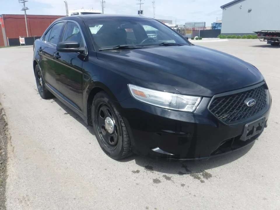 2013 Ford Taurus 6th Gen - Image 3 of 15