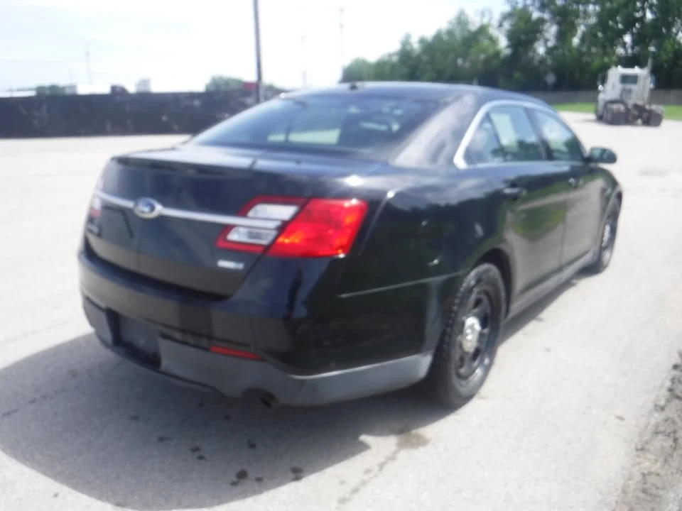 2013 Ford Taurus 6th Gen - Image 5 of 15
